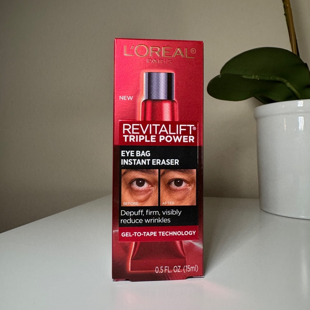 L'Oréal
 
Revitalift Triple Power Eye Bag Instant Eraser